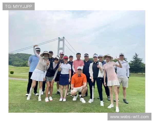 高尔夫服饰品牌瞄准年轻人群体打造时尚休闲运动风格